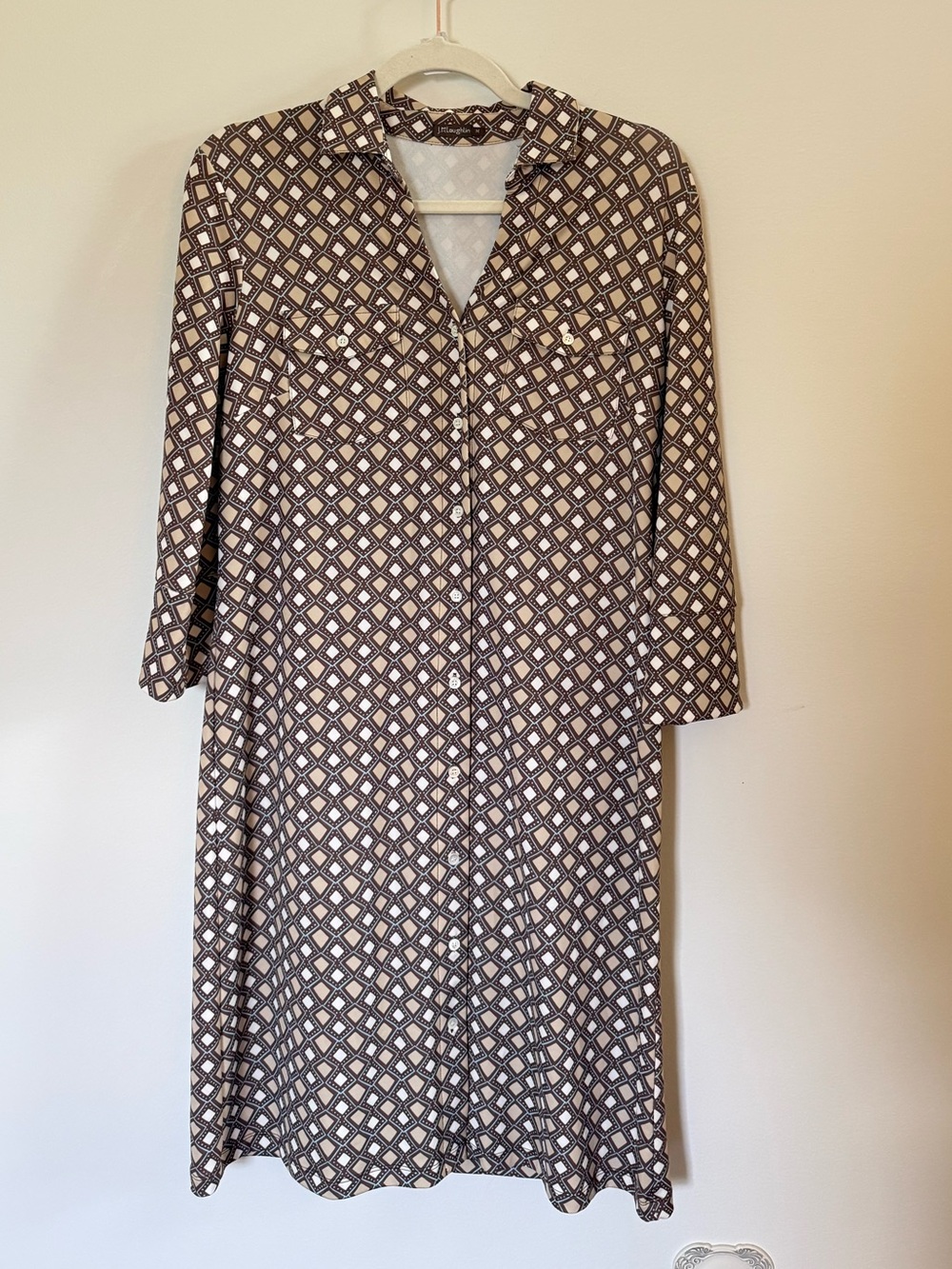 J. McLaughlin Geometric Print Shirt Dress Size Medium Brown 3/4 Sleeve - Picture 2 of 7